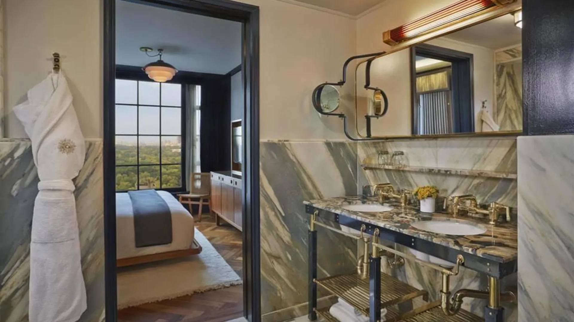 Le Meridien New York, Central Park Hotel